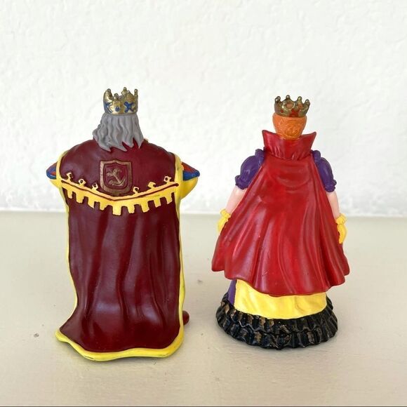 ELC toys king and queen - Picture 3 of 7